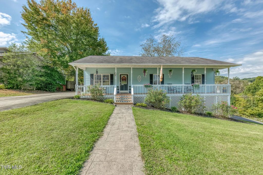 118 Valley Crest Drive, Mount Carmel