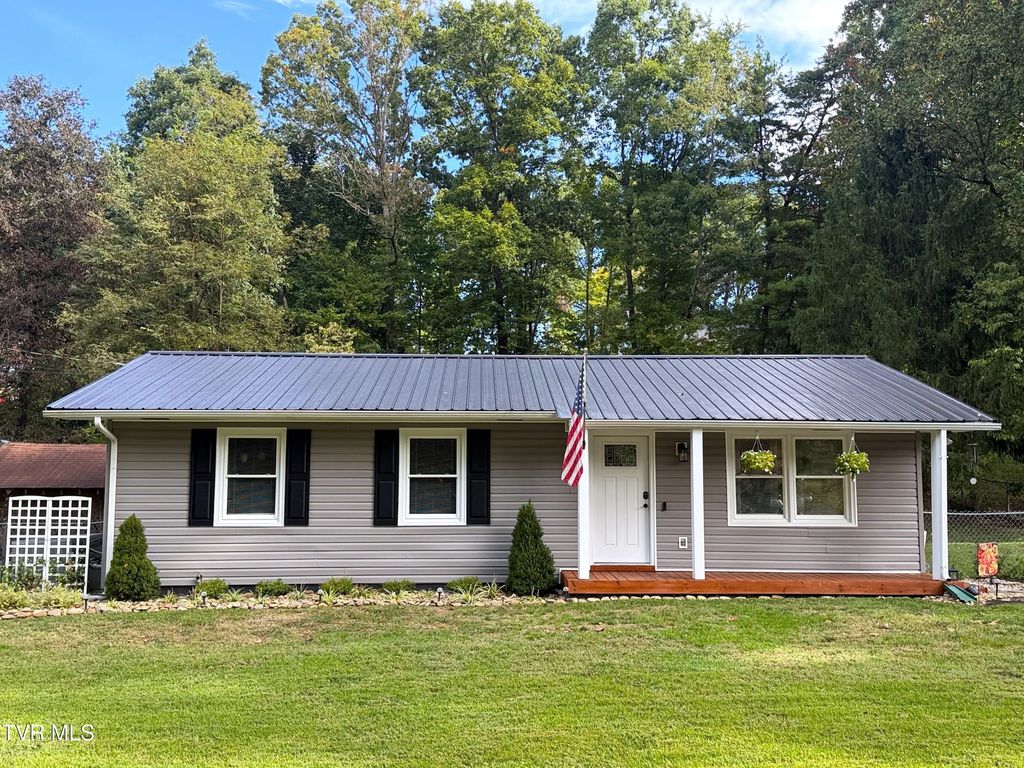 108 Woodland Circle, Jonesborough