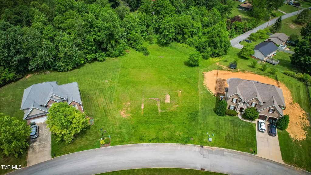 160 Sunset Meadows Court, Gray