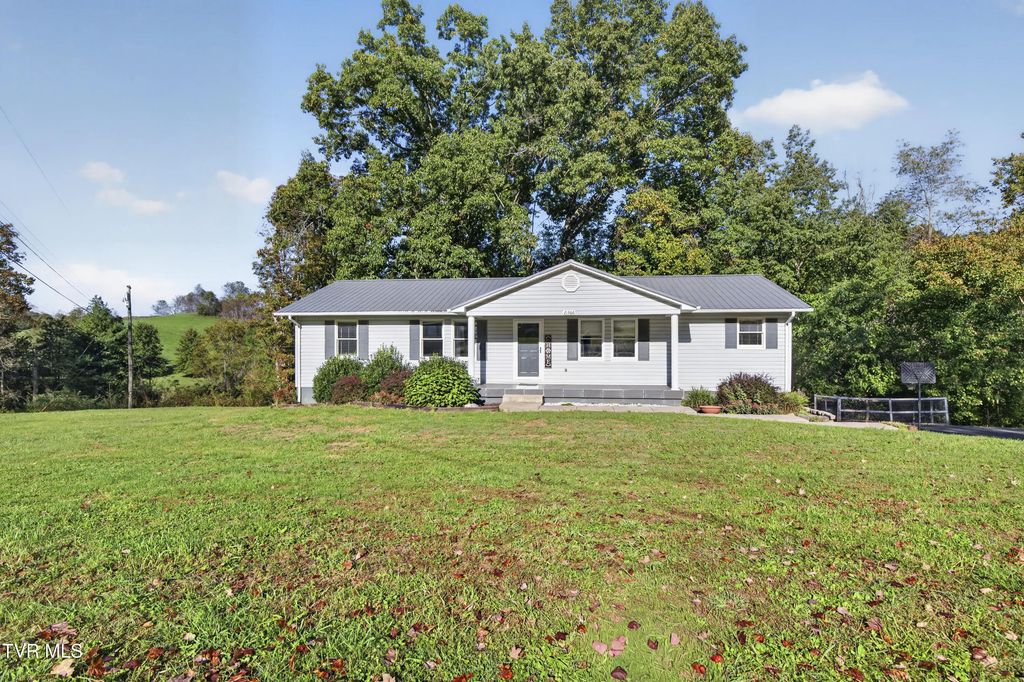 21366 Cowan Drive, Bristol