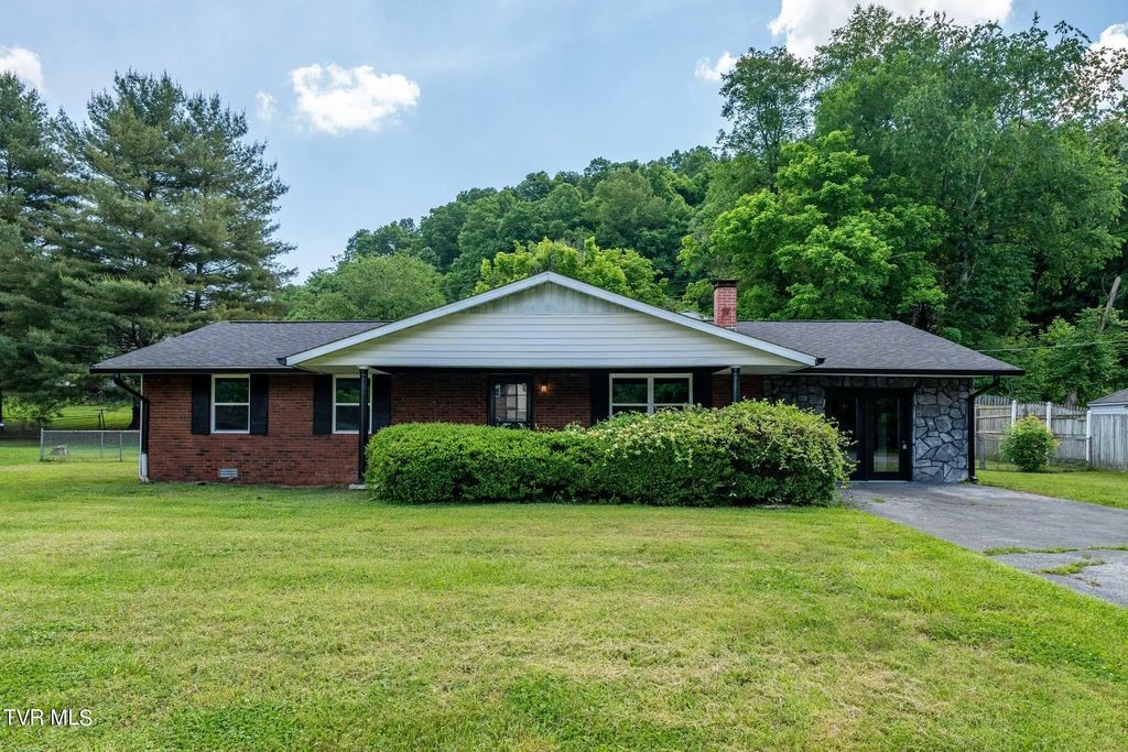 2122 Monta Clark Street, Elizabethton