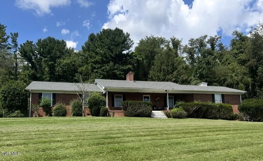 233 Holly Street, Marion