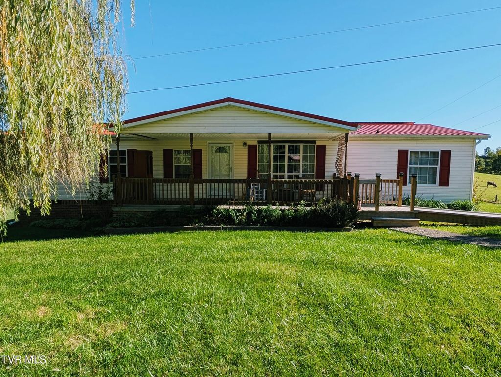 2674 South Of The Mountain Road, Clintwood