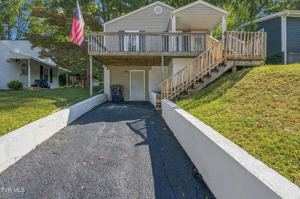 1409 Rock Rose Road, Bristol