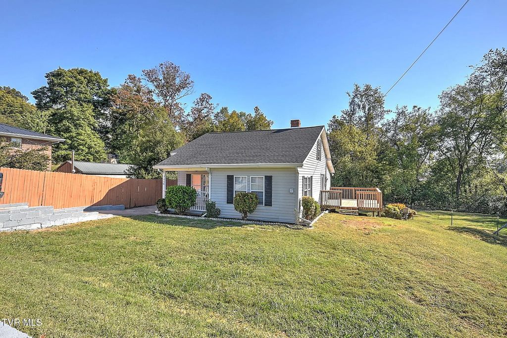 324 Kaywood Avenue, Mount Carmel