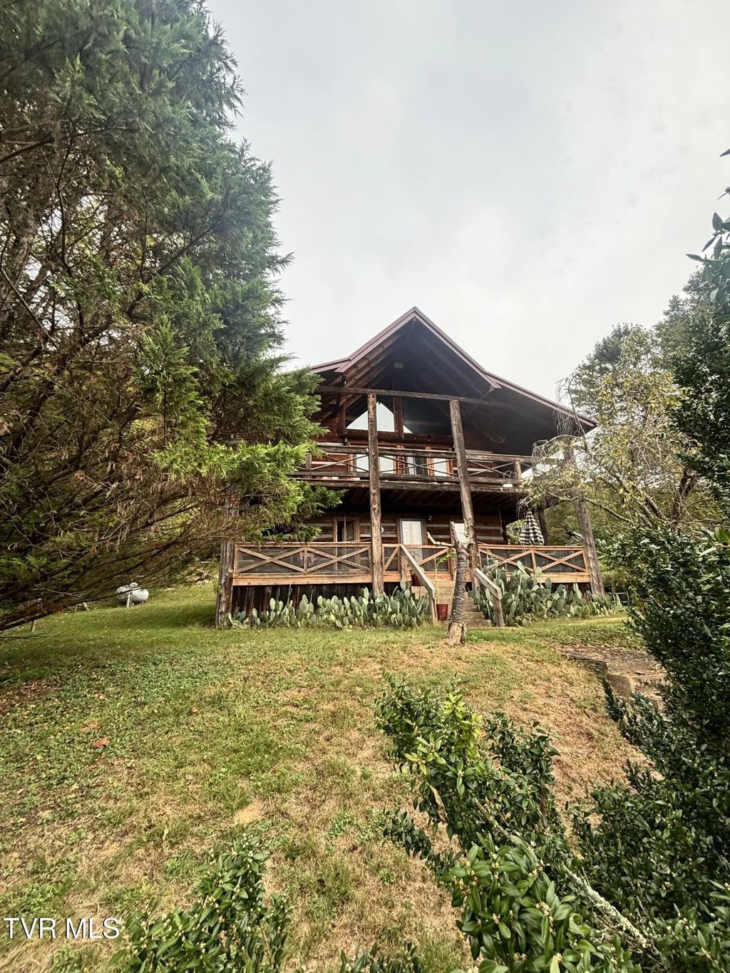 215 Short Coal Chute Road, Elizabethton