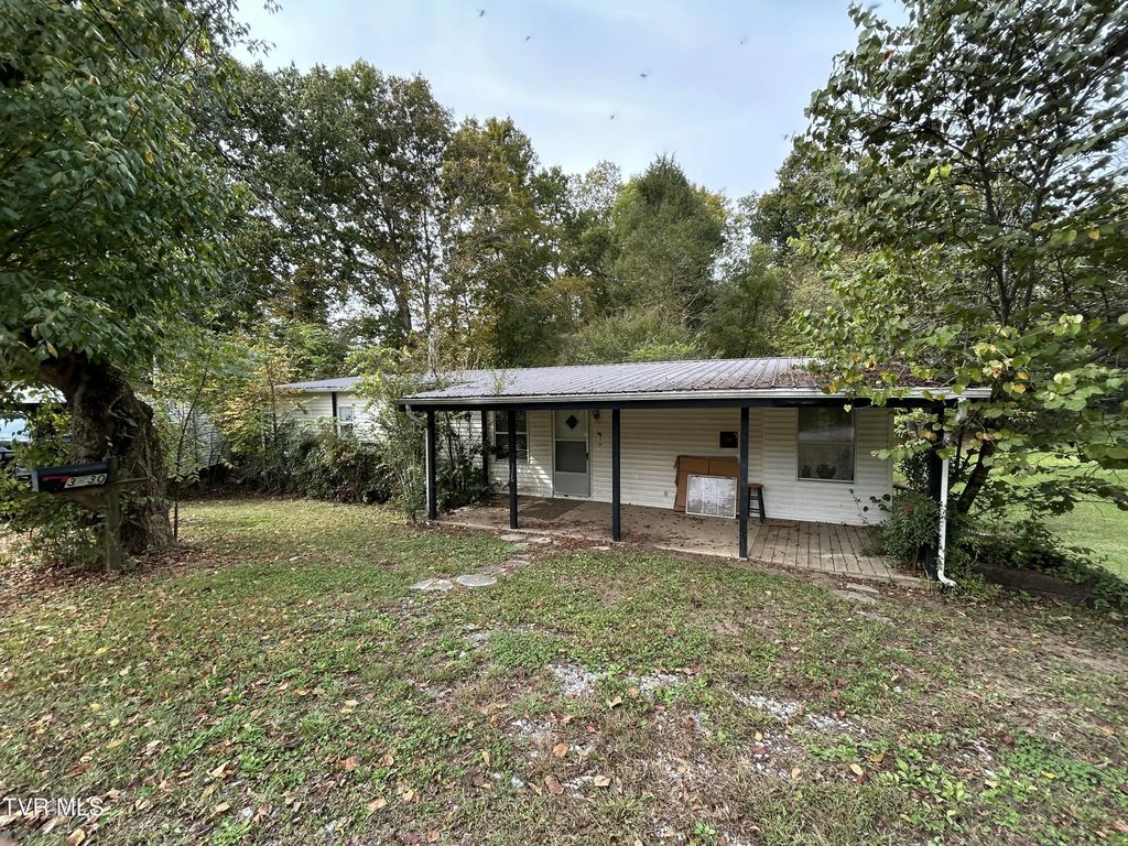 3830 Sinking Springs Road, Midway