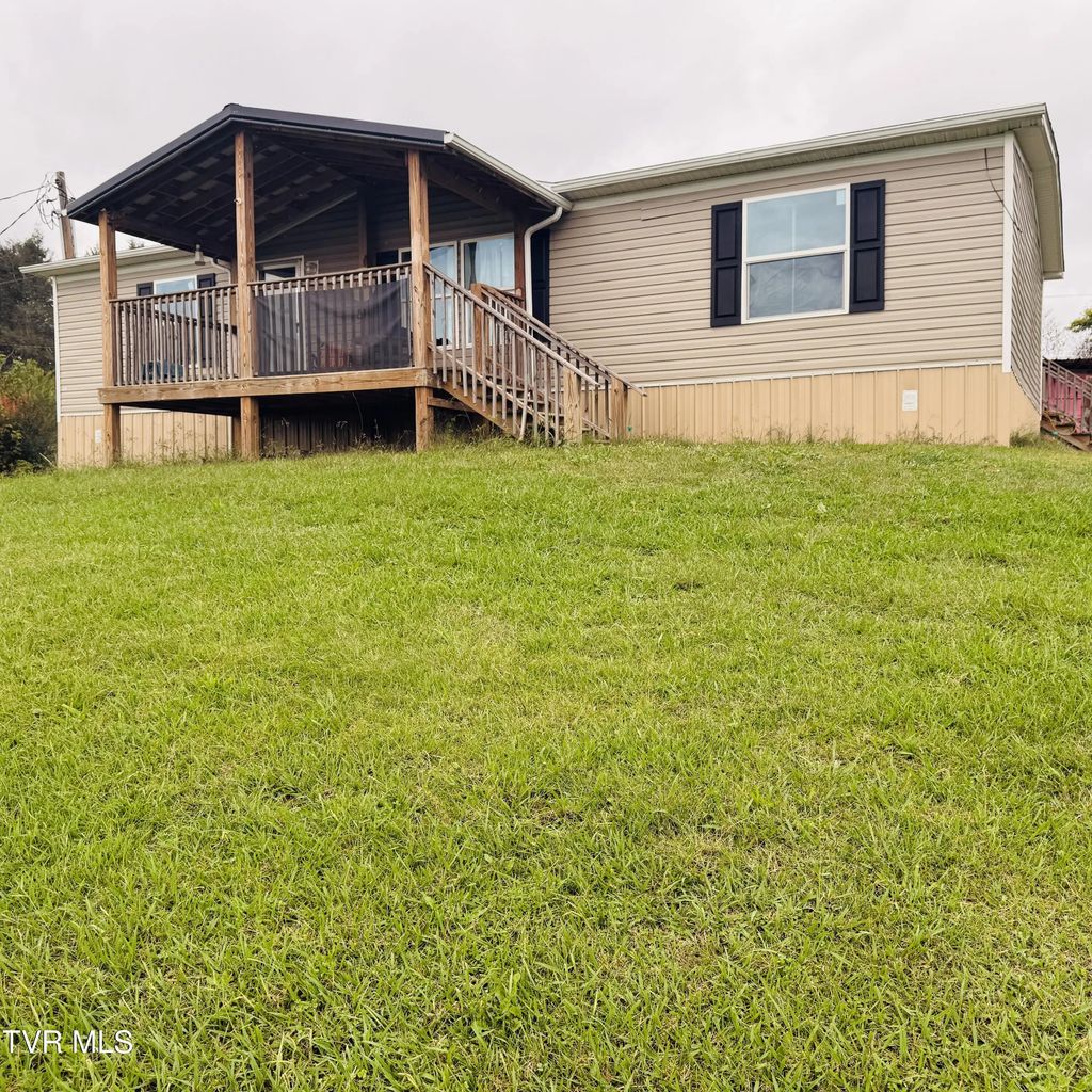 205 York Drive, Jonesville