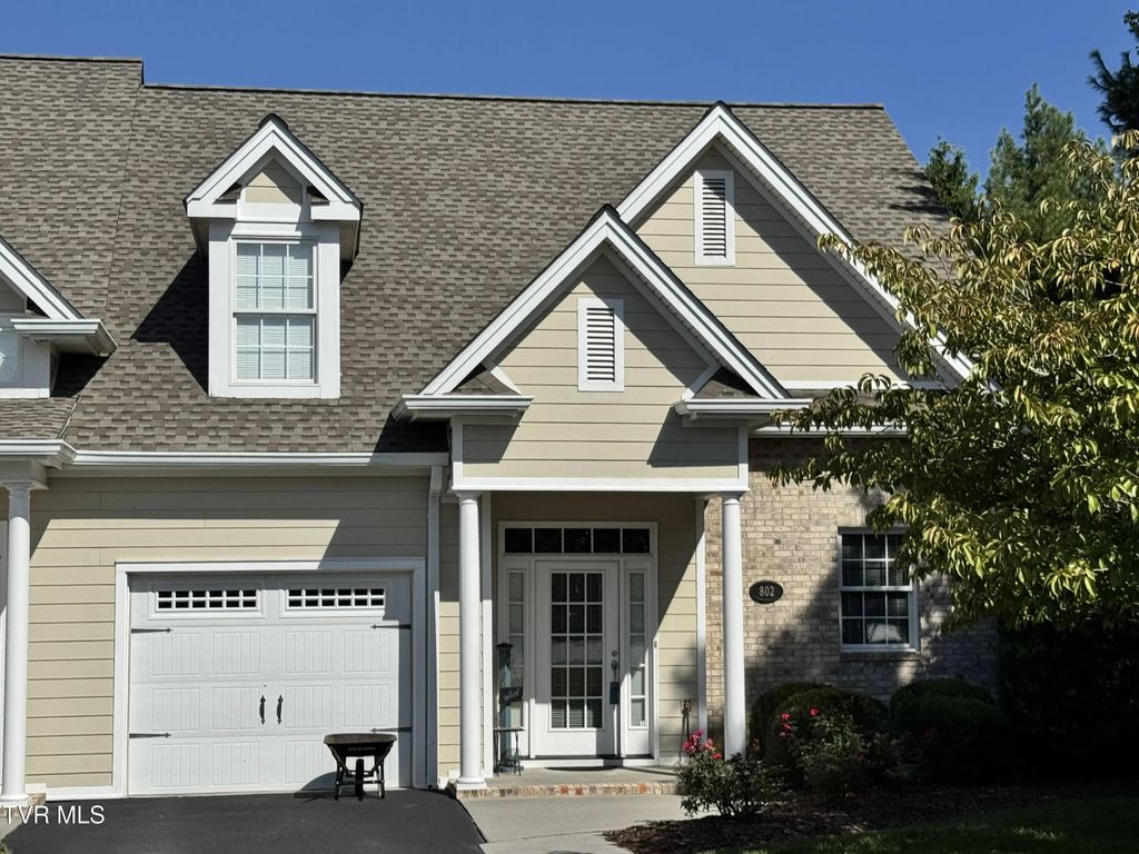 818 Guaranda Drive Unit 802, Johnson City