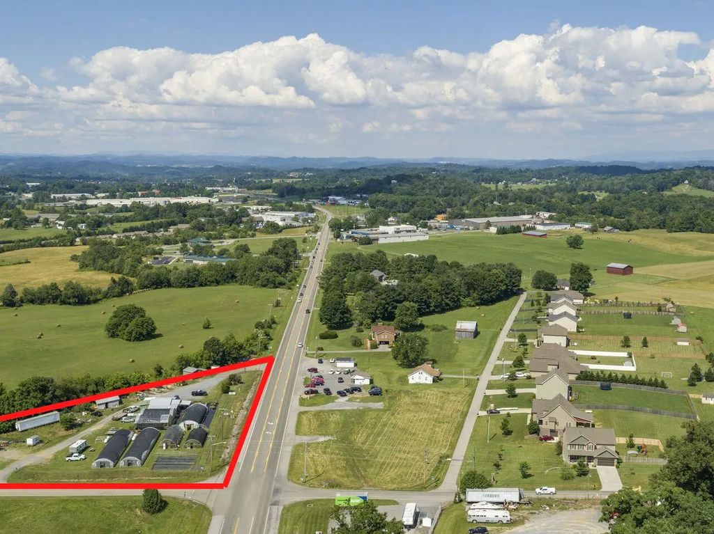 951 Suncrest Drive, Johnson City