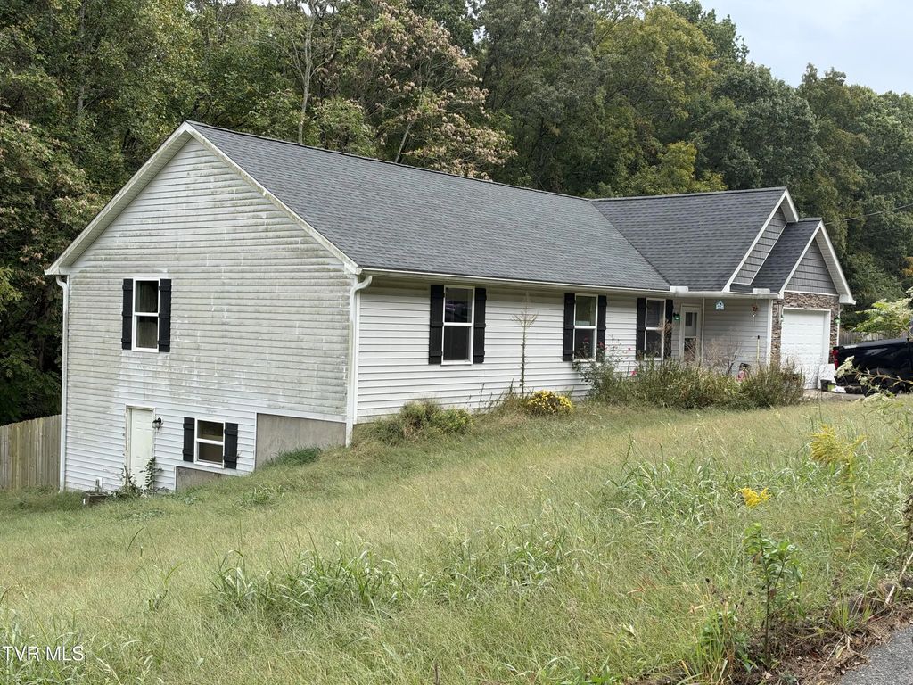 250 Redbird Lane, Rutledge