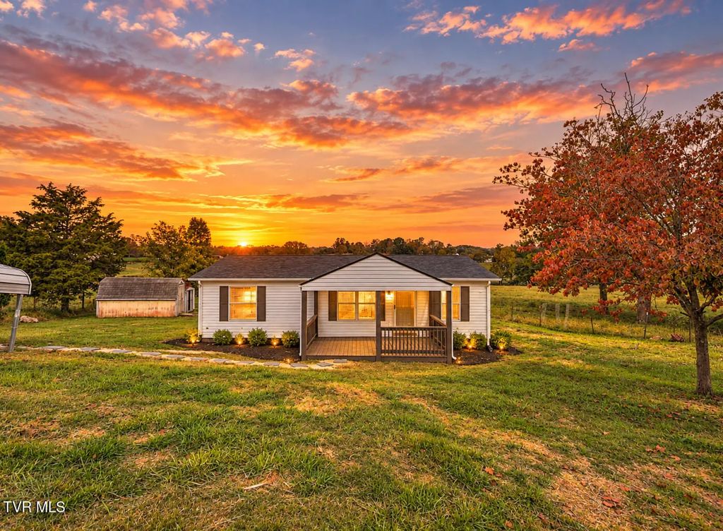 242 West Ellis Lane, Church Hill