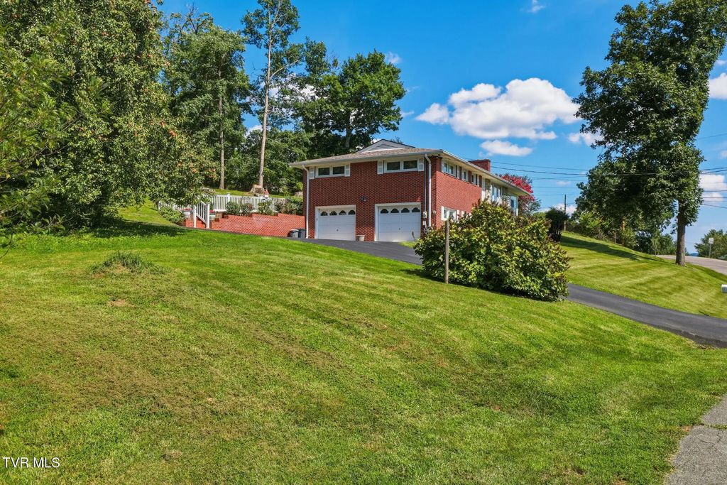 229 Darlington Drive, Kingsport
