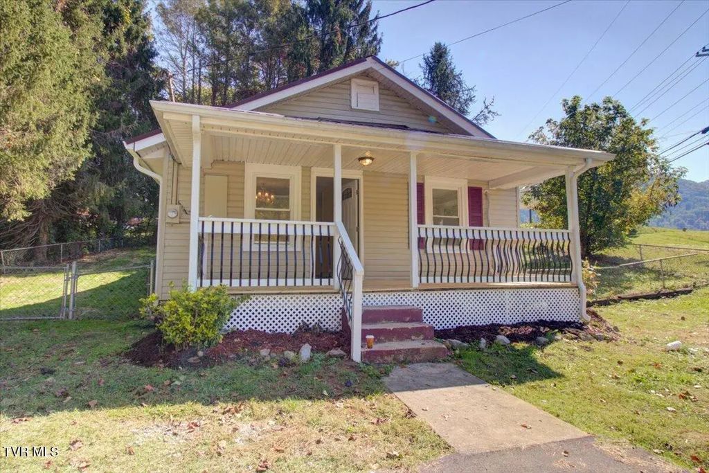 1529 Riverview Drive, Elizabethton