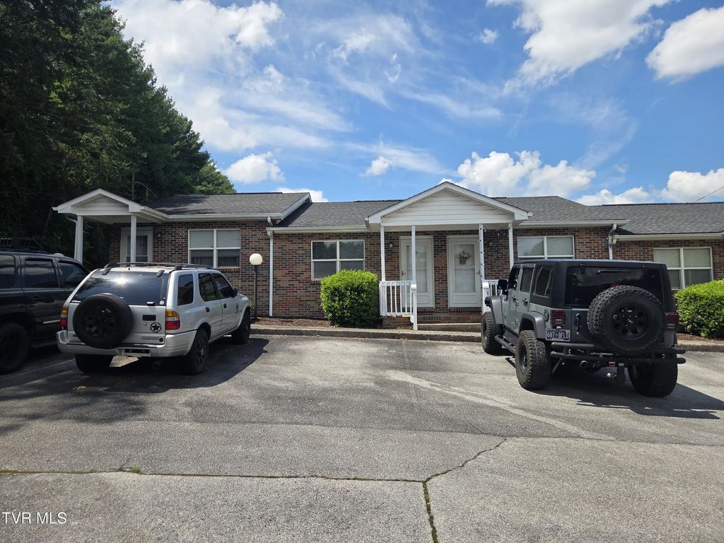 2814 Plymouth Road 15, Johnson City