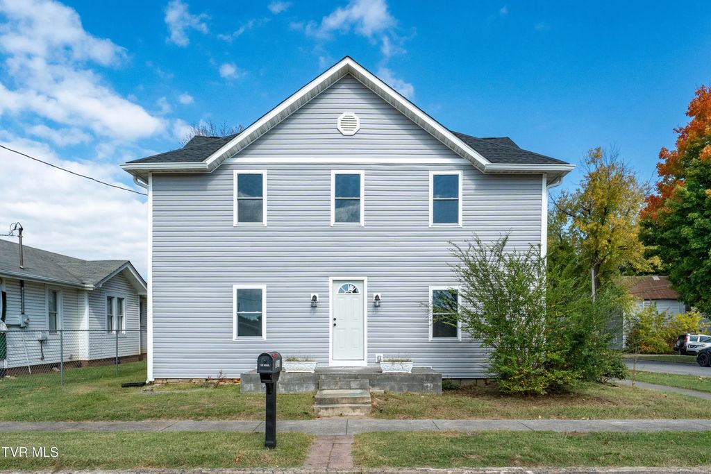 319 East Cottage Avenue, Elizabethton