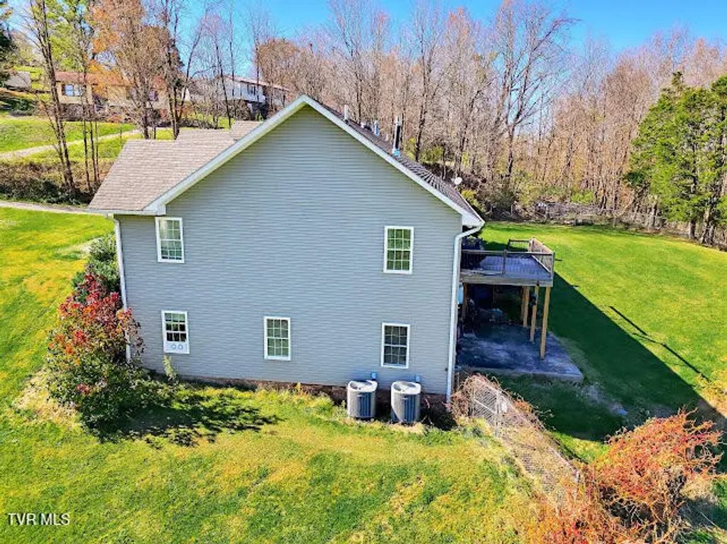 380 Kennedy Drive, Pounding Mill Property Listing: MLS® #10002362
