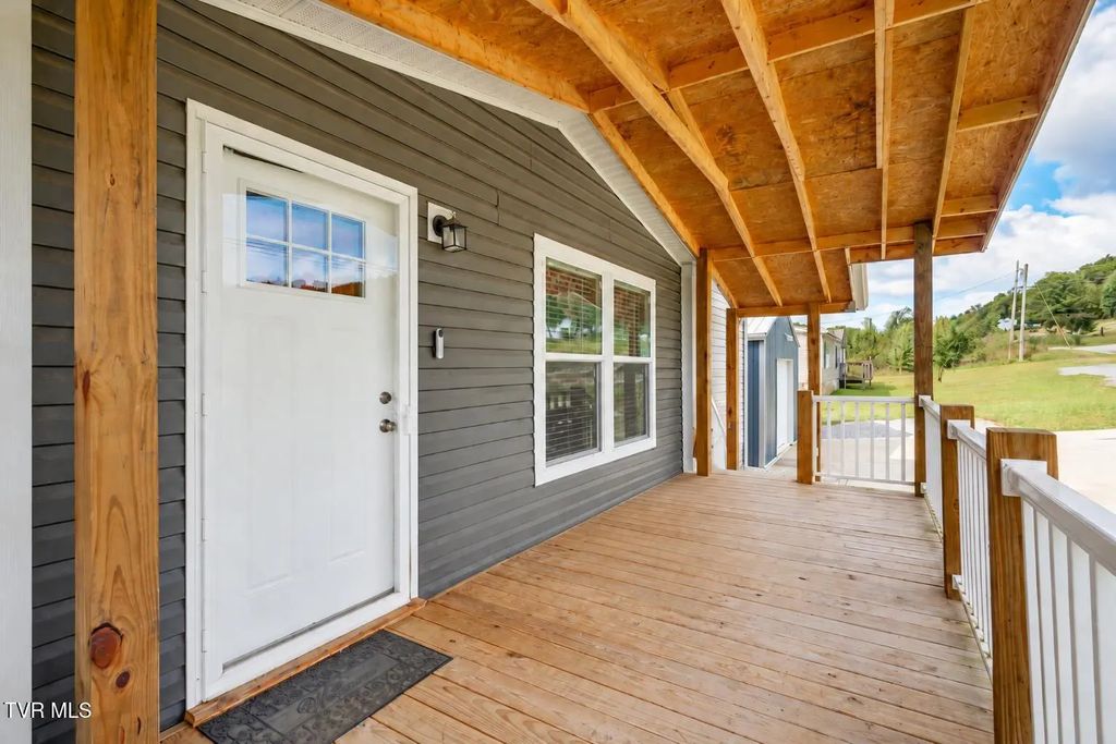 Bull Feet 180 Oasis Road, Bulls Gap Property Listing: MLS® #10002496