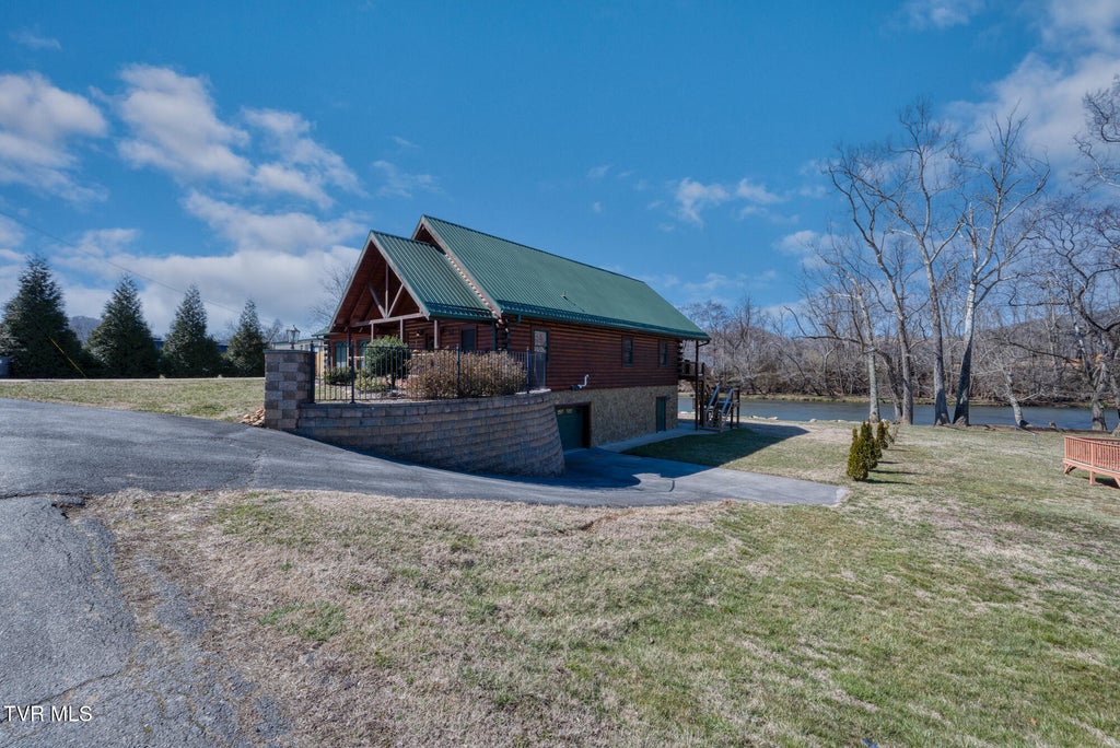 53 of 58 - 1565 Broad Street, Elizabethton, TENNESSEE