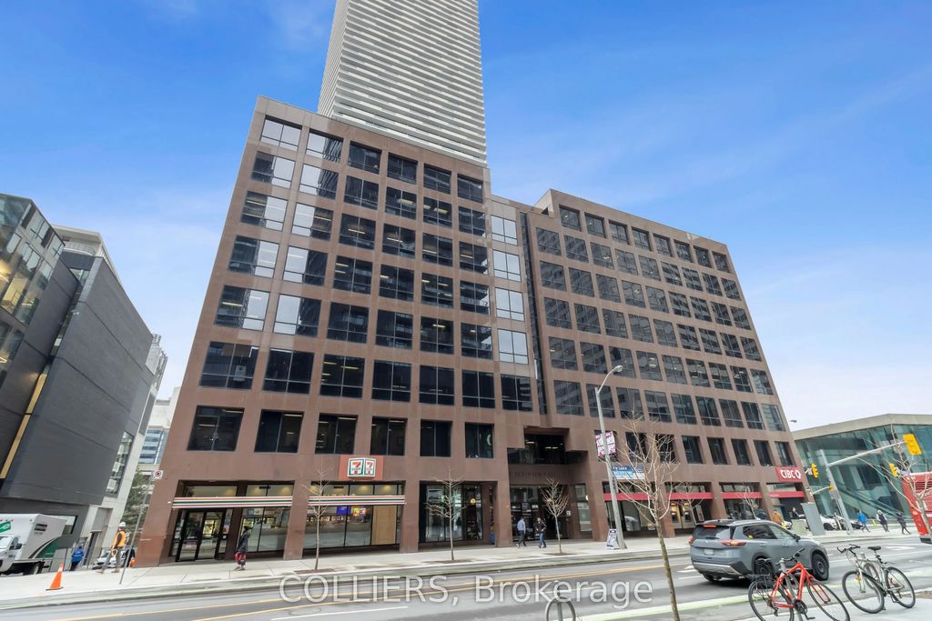1 Eglinton Avenue E 416, Toronto C10