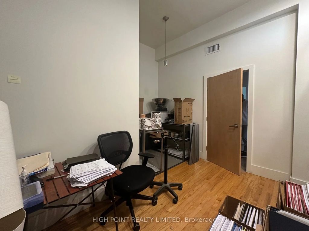 12 Birch Avenue 207, Toronto C02