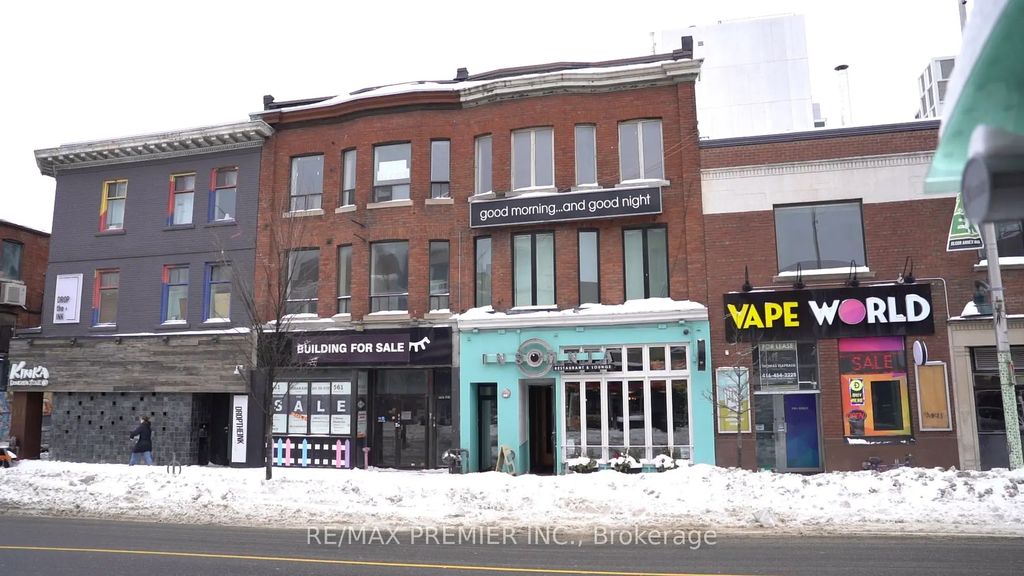 563 Bloor Street W, Toronto C01