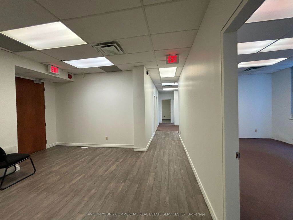 55 Eglinton Avenue E 201, Toronto C10