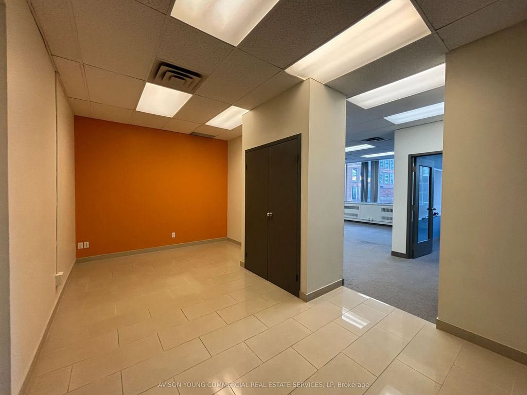 55 Eglinton Avenue E 701, Toronto C10