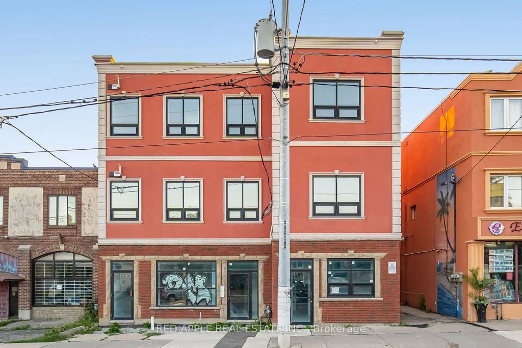 416 Oakwood Avenue, Toronto C03