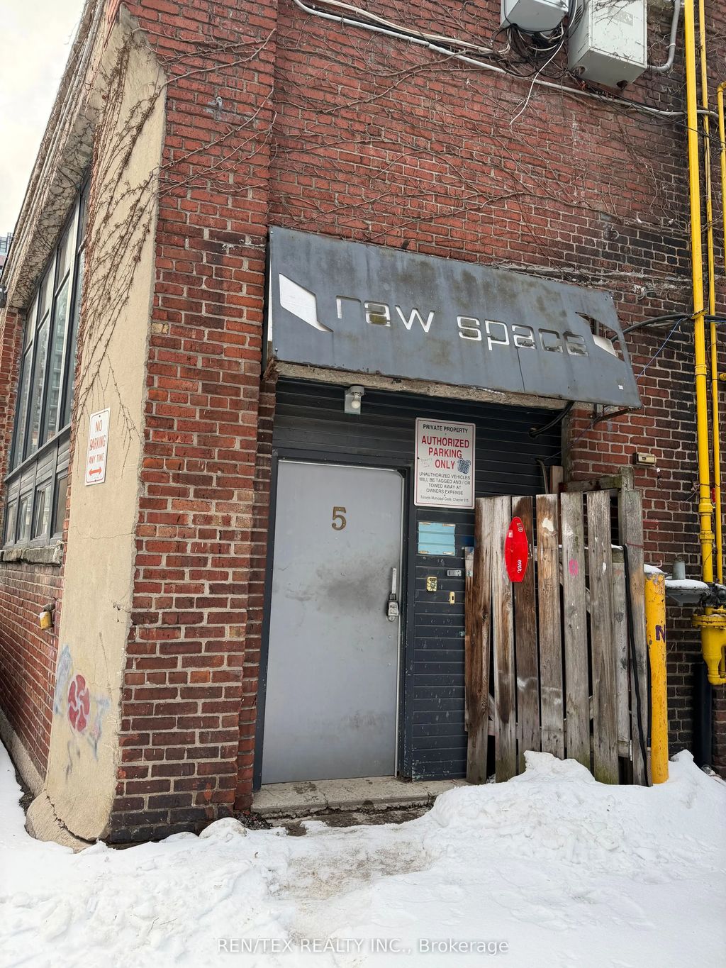 221 Sterling Road E 05, Toronto C01