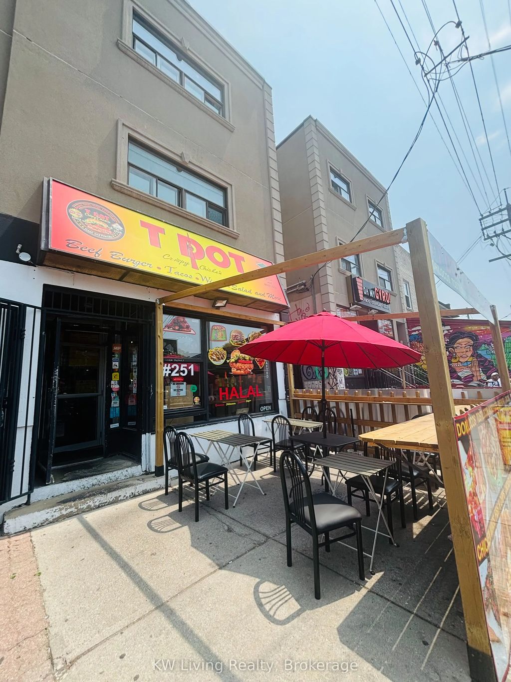 251 Augusta Avenue, Toronto C01