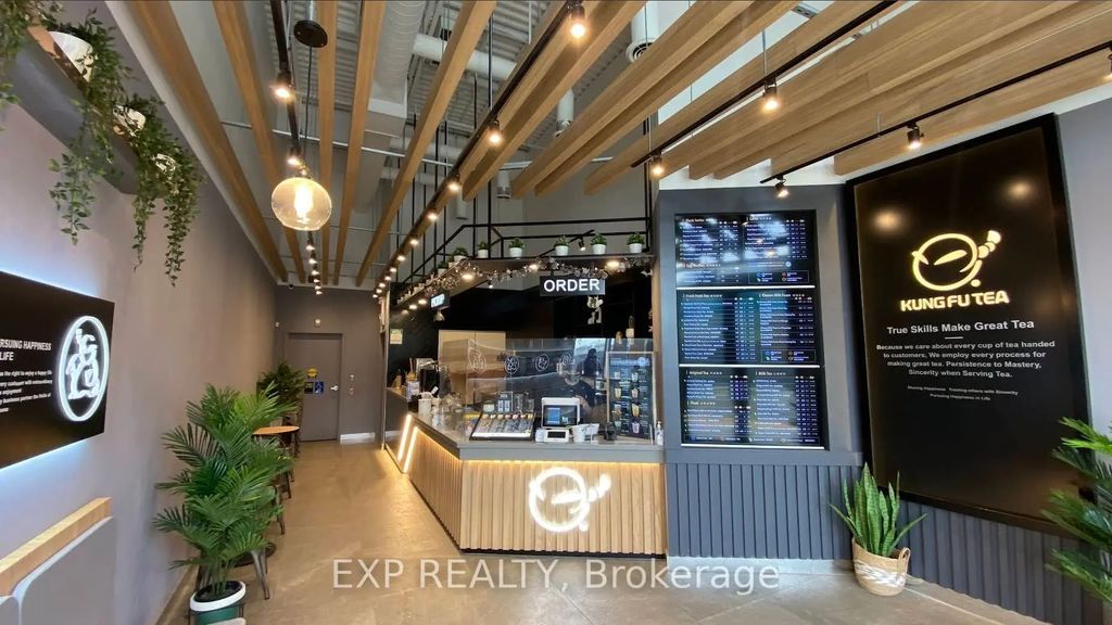 3365 Steeles Ave E Avenue B3, Toronto C15