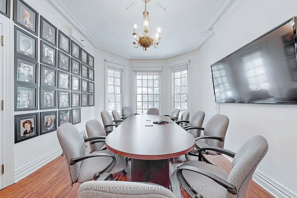 17 Isabella Street 1, Toronto C08