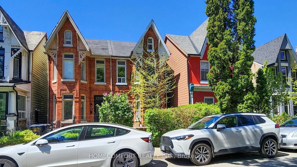 230 Robert Street, Toronto C01