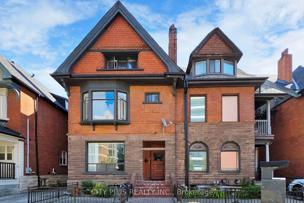 105-107 Spadina Road, Toronto C02
