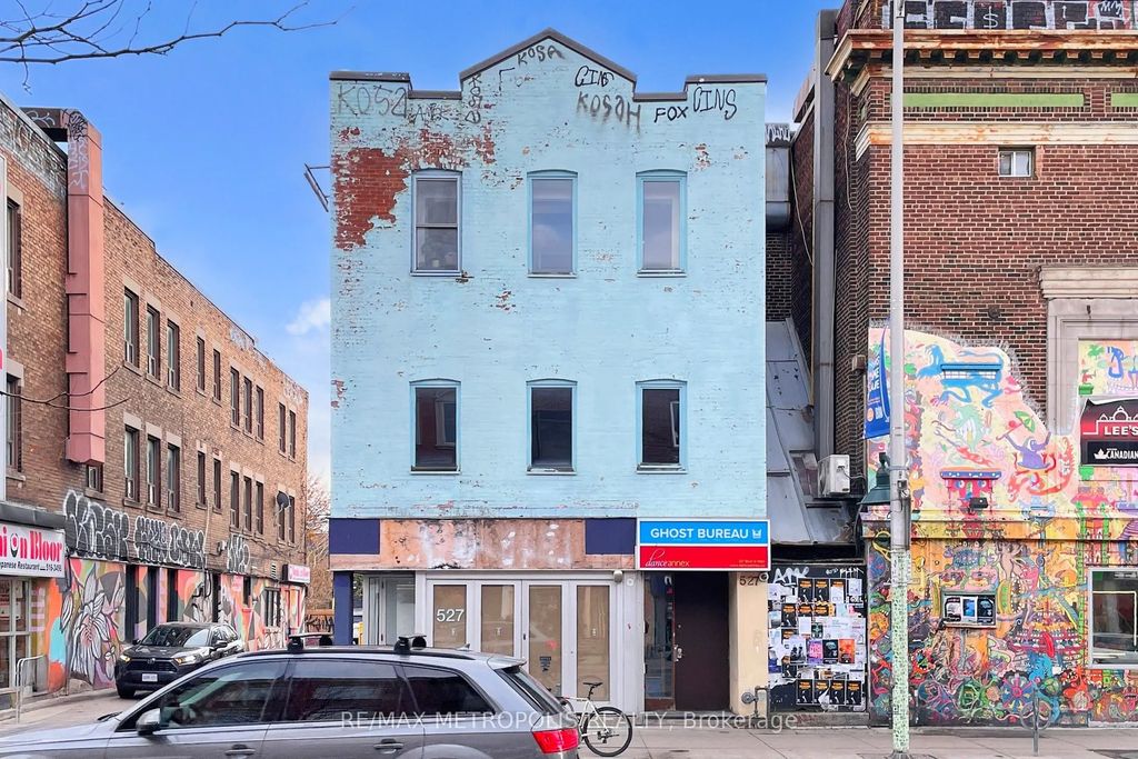 527 Bloor Street W 3, Toronto C01