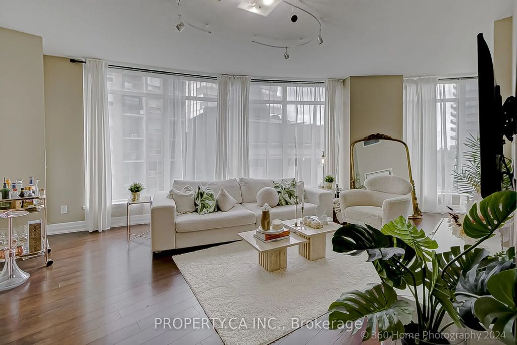 8 Scollard Street 702, Toronto C02