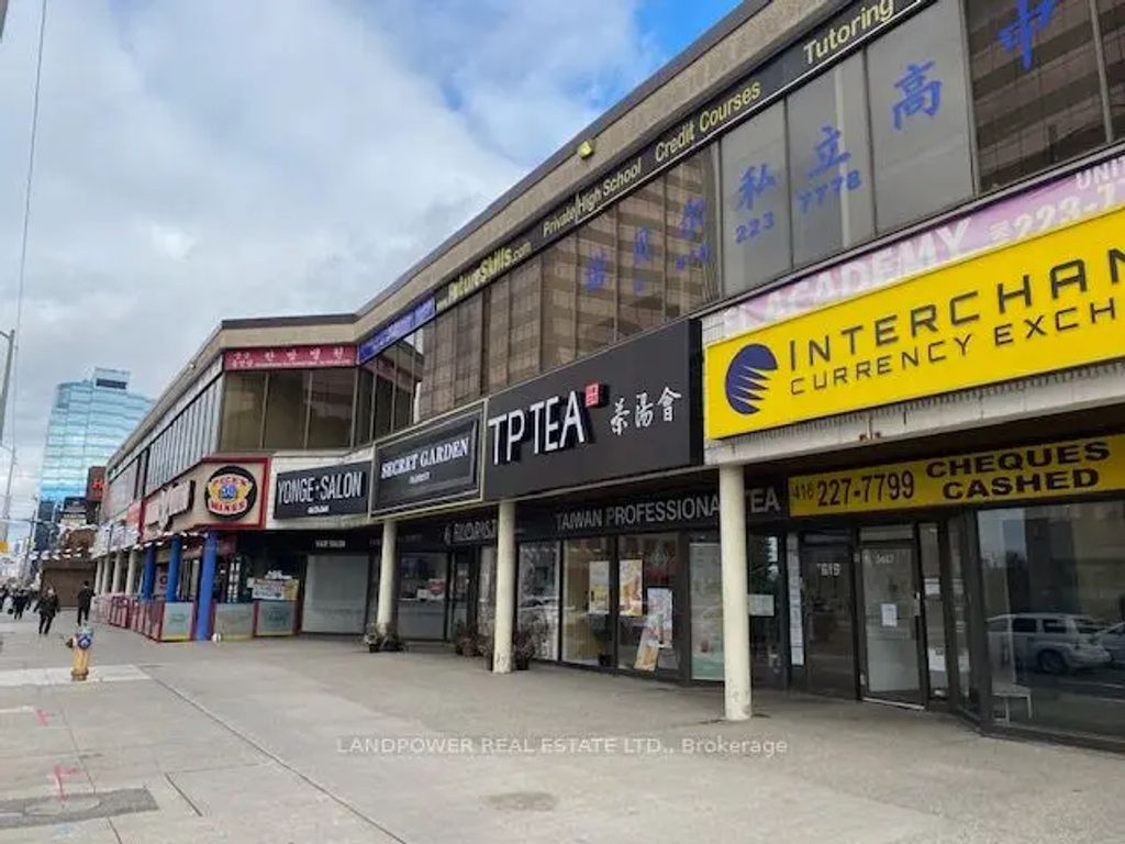 5635 Yonge Street 215, Toronto C14