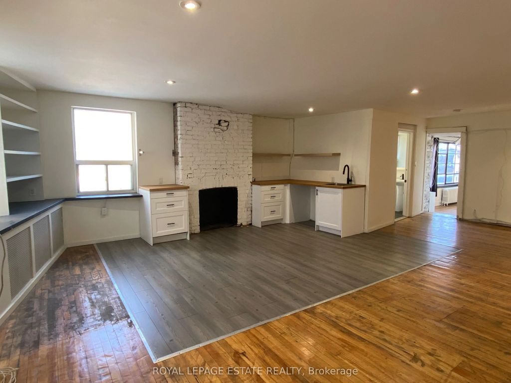 155 Richmond Street E, Toronto C08