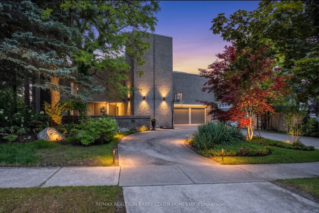 10 Penwood Crescent, Toronto C13
