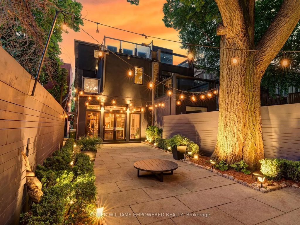 10 Webster Avenue, Toronto C02