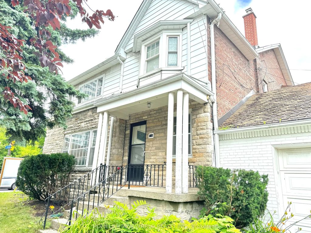 1563 Bathurst Street, Toronto C03