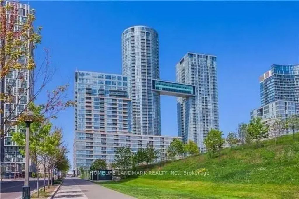 26 Capreol Court G17, Toronto C01