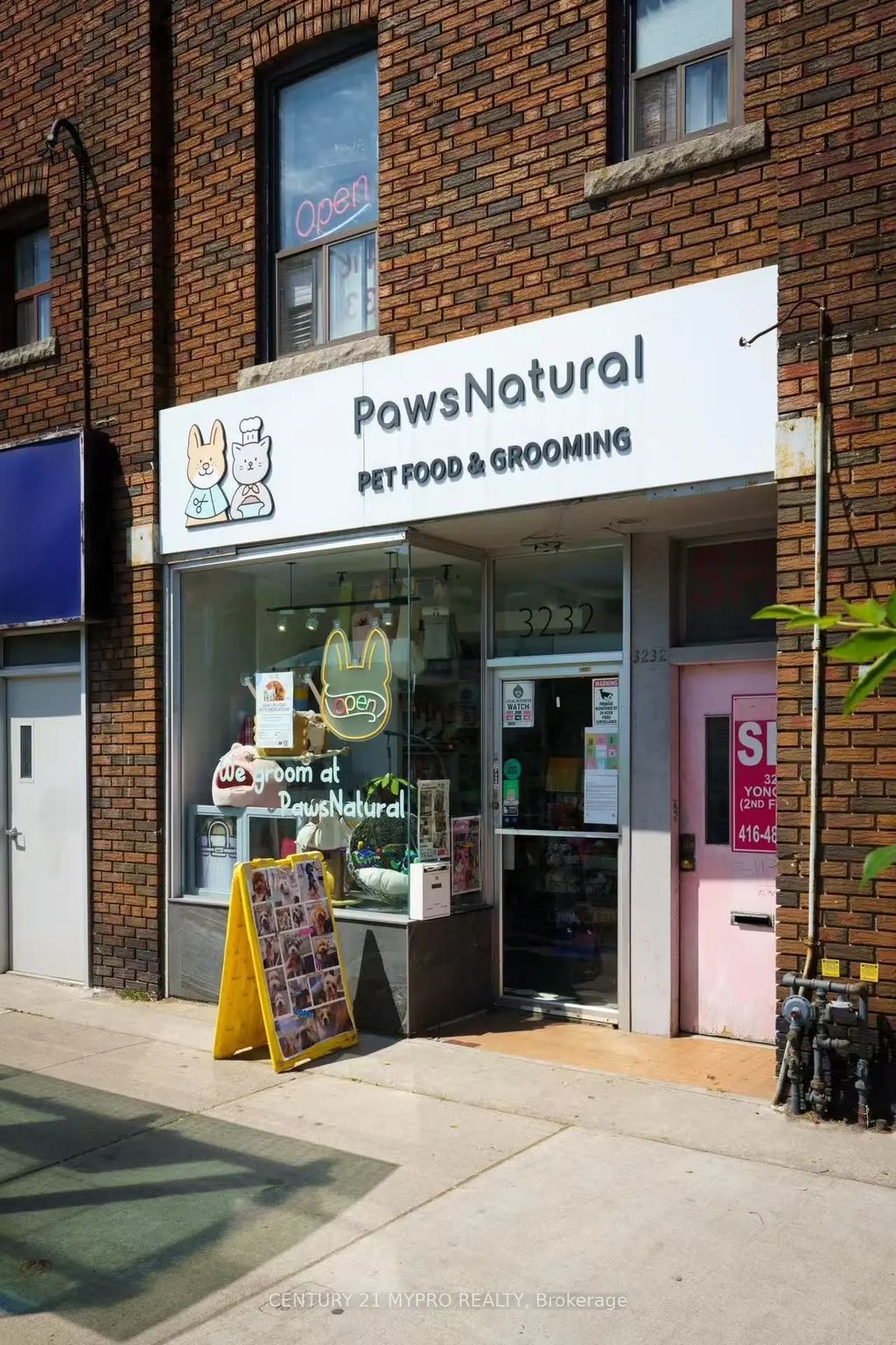 3232 Yonge Street Main, Toronto C04