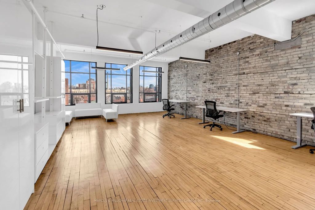 639 Queen Street W 502, Toronto C01