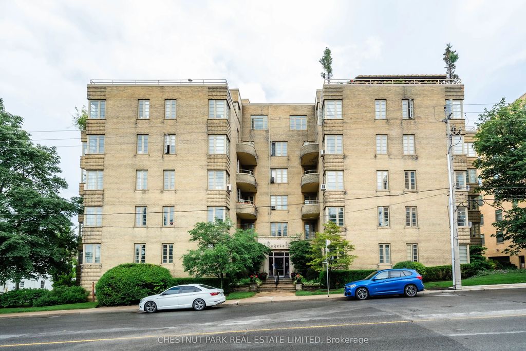 707 Eglinton Avenue W 403, Toronto C03
