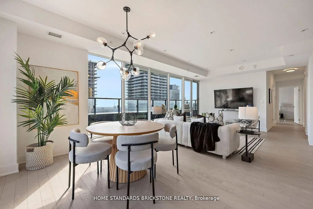 955 Bay Street 3907, Toronto C01