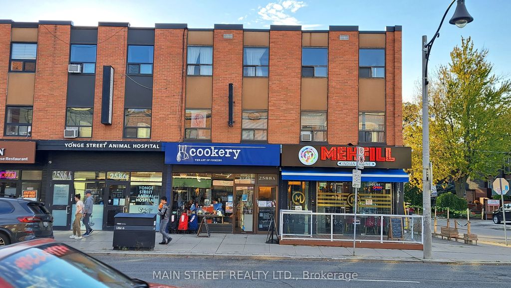 2588 & 2590 Yonge Street, Toronto C04