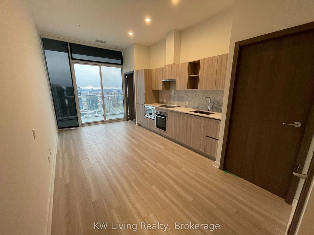 19 Bathurst Street 4202, Toronto C01