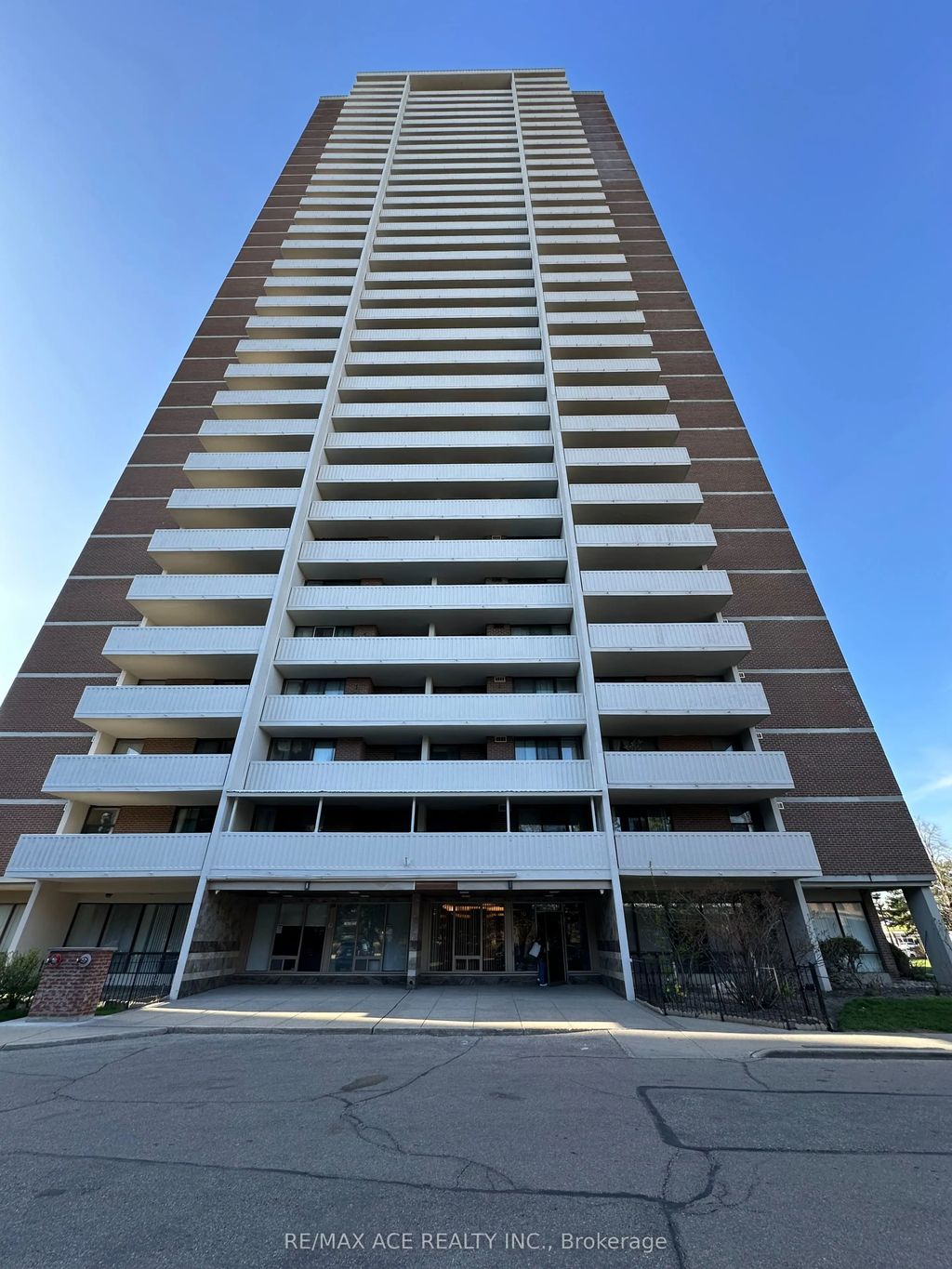 10 Tangreen Court 1504, Toronto C07